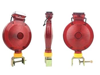 CE Traffic Alarming Lamp Yellow Red LED Barricade Flashing Light / Amber Road Cone Solar Barricade Light for Warning Safety - Xiamen Bright Import and Export Co., Ltd. - China