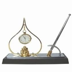 Brass Gift Items Finish Eye Catching Design Artistically Designed Material Source Authentic Raw Materials Crafting Process Master Craftsmen Using - Jeneshwar Pens & Novelty - India