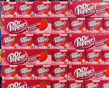 CHERRY JUICE CARBONATED SOFT DRINK Dr PEPPER CHERRY VANILLA FLAVOR 355ml x12 READY FOR EXPORT - Sosa Merchant Solutions - Austria