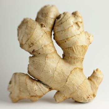 Fresh Ginger Natural Farm Picked Roots For Wholesale Supply With Strong Aroma And High Quality from THE GREEN INTERNATIONAL LIMITED Fresh Ginger Natural Farm Picked Roots For Wholesale Supply With Strong Aroma And High Quality - THE GREEN INTERNATIONAL LIMITED - Tanzania