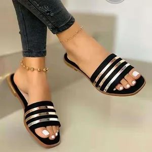 PU Upper Outdoor Metal Strap Casual Daily Slippers Open Toe Flat Sandals - Xiamen Elletop Import and Export Co., Ltd - China
