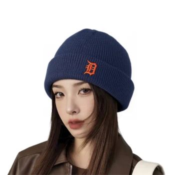 Unisex Knitted Beanie Hat for Winter Sports with Cotton Blend Material - Shanghai Heyin Silk Co., Ltd. - China