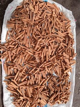 Cinnamon Freshness Level Dried Delivery Form Bag, Sacks Form Cracked, Ground, Whole Features No Preservatives, Without Additives, Without Colourants, Without Flavor Enhancers - PT. Artha Mustika Raya - Indonesia