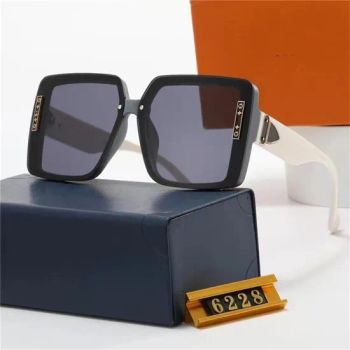 New Style Luxury Sunglasses Original Brand Sunglasses High Quality Designer Sunglasses - Kang Jinghong Department Store - China