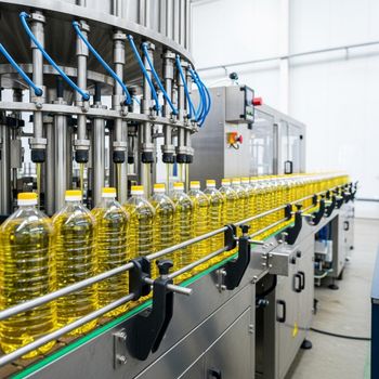 Palm Oil Refined Cooking Oil Plant Based Edible Oil High Quality Neutral Taste Suitable for Cooking and Frying - PILOTEXPORT IMPORT AND EXPORT LTD - South Africa