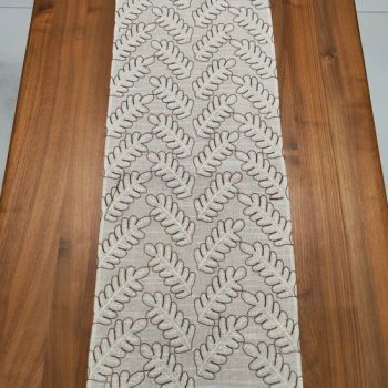 Decorative Beige Polyester Table Runner with Detailed Leaf Shaped Embroidery for Dining Tables - Rizhao Best-Buy Home & Kitchen Co., Ltd. - China
