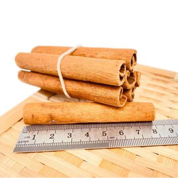 Quality Factory Competitive Price China Cinnamon Spices Single Herbs Length 8cm Cinnamon Stick for Cook from EcoRoma GmbH Quality Factory Competitive Price China Cinnamon Spices Single Herbs Length 8cm Cinnamon Stick for Cook - EcoRoma GmbH - Germany