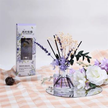 Wholesale Reed Diffuser Set with Dried Flowers to Decorate Indoor Air Fresh - Guangxi Bobai Quansheng Household Products Co., Ltd. - China