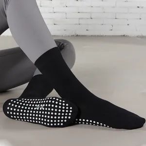 Qumor Wholesale Comfortable Sports Cycling Socks for Adults - Non-Slip Design - Shenzhen Niceyoga Garment Co., Ltd - China