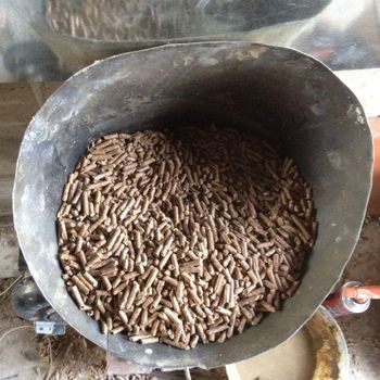 Wholesale Price Approved Wood Pellets in 15kg Bags EN Plus A1class A1 Pine Wood 6mm Cooking Stick Shape Heating from Smart Agri GmbH Wholesale Price Approved Wood Pellets in 15kg Bags EN Plus A1class A1 Pine Wood 6mm Cooking Stick Shape Heating - Smart Agri GmbH - Germany