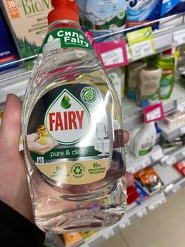 Fast Delivery Original Fairy Platinum Washing Liquid for Sale Premium Quality Laundry Detergent Wholesale Price - PLANETE COMMERCE - France