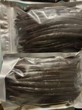 Vanilla Bean Planifolia Origin Javanese Indonesia Size 16-18 Cm Grade A Premium Length 17-21 Cm+ Origin Indonesia Color Dark Brown - INDOMIKO BERKAH NUSANTARA - Indonesia