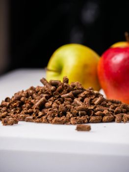 Dried Apple Pomace Pellets - Strobile - Ukraine