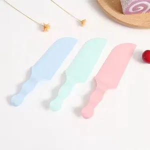 Factory Direct Sale Disposable Plastic Cutlery Individually Packaged Serrated Knives Colorful Cake Knives - Chang'an District Huaguang Packing Material Store - China