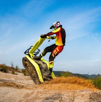 All Terrain ATV Electric Snowmobile Snowbike Snow Boarding Etv Tank for Fun - Luckyram Technology Co., Ltd - China