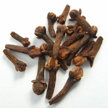 Bulk Supply Cloves With Rich Natural Fragrance Cloves For International Buyers And Export Traders from THE GREEN INTERNATIONAL LIMITED Bulk Supply Cloves With Rich Natural Fragrance Cloves For International Buyers And Export Traders - THE GREEN INTERNATIONAL LIMITED - Tanzania