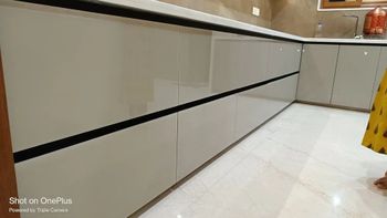 Modern Modular Kitchen Material Wooden Appearance Modern Door Finishing Acrylic Kitchen Design U-Shape Mount type Wall - Gujarat Profile - India