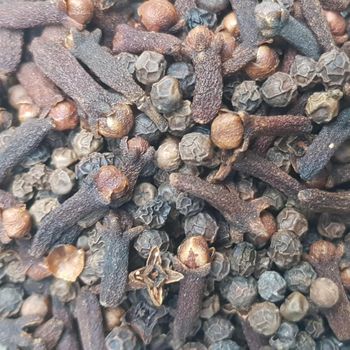 Pure Organic Dried Spice Cloves Prepared For Export Supply With Vacuum Sealed Packaging And Reliable Import - malter group - Tanzania