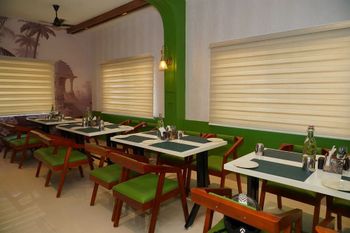 Restaurant Interior Design Service Interior Theme Theme-based Interiors Dining Style Fine Dining, Contemporary Bistros, Rustic Cafés, Modern Fusion - RD Construction - India