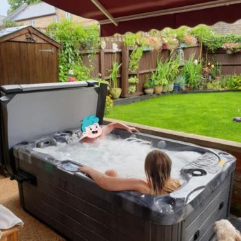 Hot Sale Acrylic Big Jet Massage Bathtub with 3 Seats - Sparelax Co., Ltd. - China
