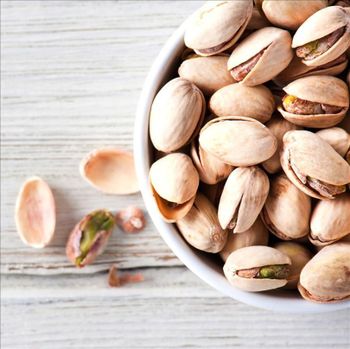Pistachio Nutrition Taste Food Nuts Raw Dry & Cool Pistachio Nuts New Crop Wholesale High Quality Natural 1 Kg - Smart Agri GmbH - Germany
