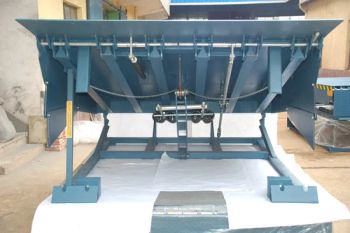 Warehouse Lifting Table for Cargo Lift Forklift Container Loading Container Yard Bridge Dock Leveler - Shanghai Xifei Door Industry Co., Ltd. - China