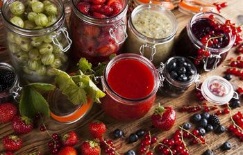 Jams & Jelly Mango Pineapple Strawberry Apple Guava Color Vibrant Texture Rich And Smooth Labeling Service Private Label And White - Q&N Flavors - Pakistan