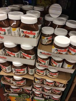 Nutella Chocolate Spread 350g 400g 600g 750g 800g Perfect for Bread Pancakes Waffles Cakes and Desserts Fast Delivery - PLANETE COMMERCE - France