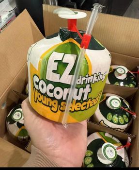 Fresh Young Coconut Grade A Form Fresh Type Greem Siamese Size 750-1100g/piece Origin Ben Tre, Vietnam Shelf Life 70 Days, 70 days - Phuong Ngoc Cai Be Limited Liability Company - Vietnam