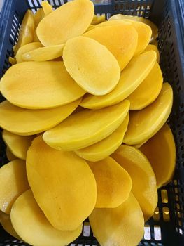 frozen mango skices whole and other fruits - Elbardy international - Egypt