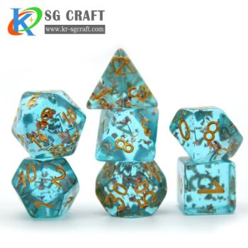 Dropshipping Beautiful Transparent Blue Copper Foil Pieces Resin Dice Set Dnd Table Game Resin Dice - KN Gift Limited - China