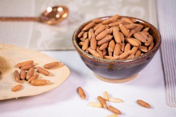 Wholesale Bulk Pine Nuts Supplier from Mutlu Et Mustafa Wholesale Bulk Pine Nuts Supplier - Mutlu Et Mustafa - France