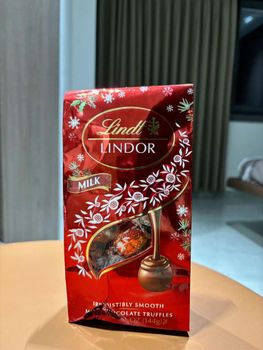 Original Lindt Chocolate Rich Smooth Delight Fresh Premium Quality Excellent Quality Wholesale Price - PLANETE COMMERCE - France