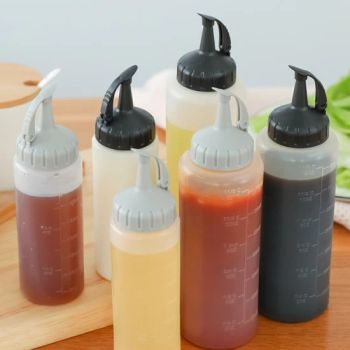 Black Plastic Squeeze Condiment Bottles, Refillable with Twist on Cap Lids - for Hot Sauces, Barbecue Sauce, Oil, Condiments, Salad Dressings, Bl23447 - Ningbo Ezfocus Co., Ltd. - China
