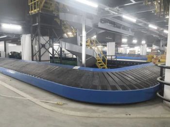 Rubber Heavy Duty Metal Conveyor Plate Link Conveyor Belts with Flight for Airport Baggage Handling - Xiamen Kingtom Rubber & Plastic Co., Ltd. - China