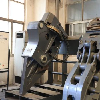 Excavators Demolition and Backhoe Attachments Scrap Metal/Steel/Wood Heavy Hydraulic Cutter Shear Scissor - Jiangyin Runye Heavy Industry Machinery Co.,Ltd. - China