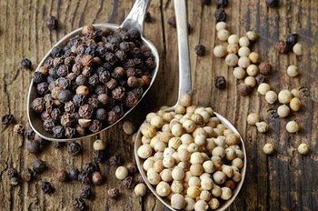 Whole Black Peppercorn ready for export Grade A Max. Moisture (%) 12% Drying Process Sun - Bruckmann GmbH - Germany