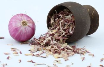 Dehydrated Onion Flakes Color Red, White, Pink Shelf Life Long Shelf Life Texture Flakes And Granules Form Flakes, Granules, - Ganesh Sawmill  - India