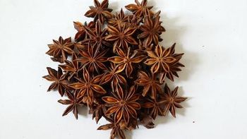 Star anise whole Autumn	 Color Natural Broken Pieces 5% Max Admixture Level 1% Max Fungal Contamination None Moisture Content 13.5% - VietGlobal Export - Vietnam
