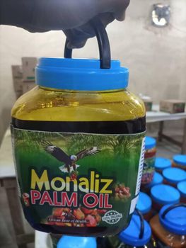Monaliz organic palm oil, and pure natural no preservatives Grade Top Shelf Life 12 months Material Palm fruits Feature Pure - Chukwubiko and sons global Limited  - Nigeria
