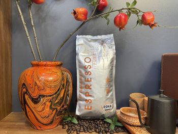 ROKA ESPRESSO - Pure Roasted 100% Robusta Coffee Beans, Machine Brewed and Filtered (1Kg) from Công ty cổ phần Quốc tế Phước Long ROKA ESPRESSO - Pure Roasted 100% Robusta Coffee Beans, Machine Brewed and Filtered (1Kg) - Công ty cổ phần Quốc tế Phước Long - Vietnam