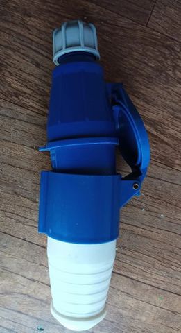 32A Industrial Plug Sockets Color Blue Voltage 110V IP Rating IP68 MCB ...