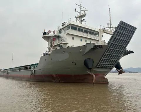 2500ton Offshore Self-Propelled Double Hulled Deck Cargo Barge Lct ...