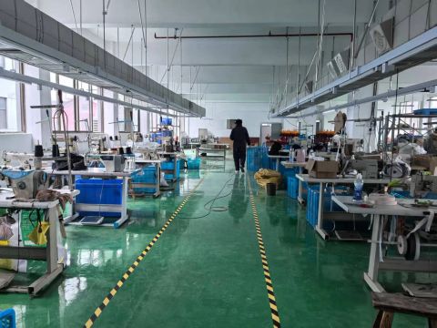 Certificates certificate from Dongyang Huaiwei Hat Industry Co., Ltd.