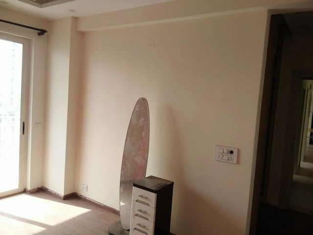 Plastic Paint Services Finish Satin services 4500 product premium Surface Type Wall Property Type Mall Paint Type - Image 3