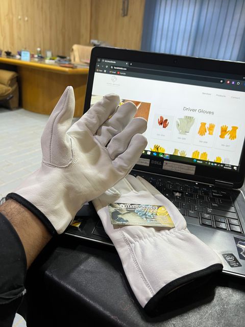 Driver Glove - Image 1