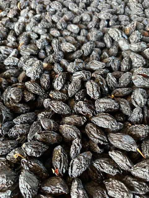 Dried Prunes (Pitted / Whole) – High-Fiber Natural Laxative Texture Soft Added Preservatives None Packaging 30kg Sacks, 10 kg Boxes - Image 1