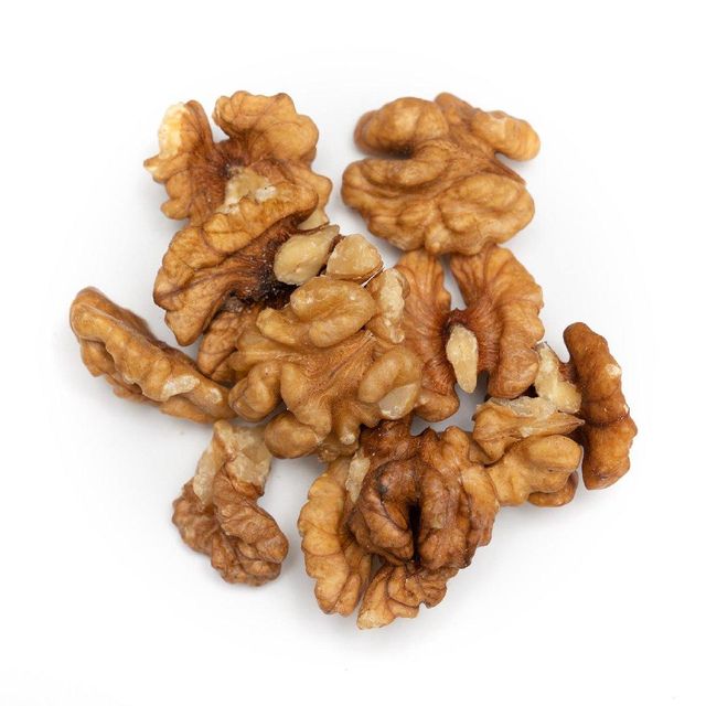 Export Quality Whole Walnuts Bulk Packing For Global Importers Fresh Walnuts With Clean Shell And Rich Natural Texture - Image 2
