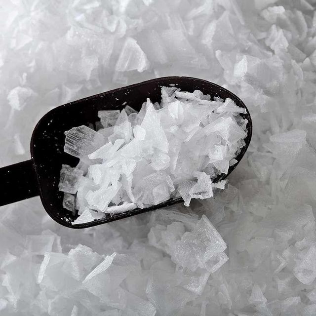 Buy High Purity Caustic Soda Pearls For Water Treatment Soap Production Textile Processing Competitive Price Today - Image 2