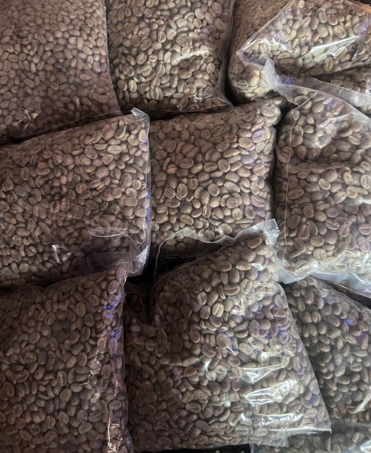 Mount Elgon Ugandan Washed Arabica Green Coffee Beans Organic Yes Decaffeinated No Degree of Processing Raw Bean Type Arabica, Robusta - Image 1
